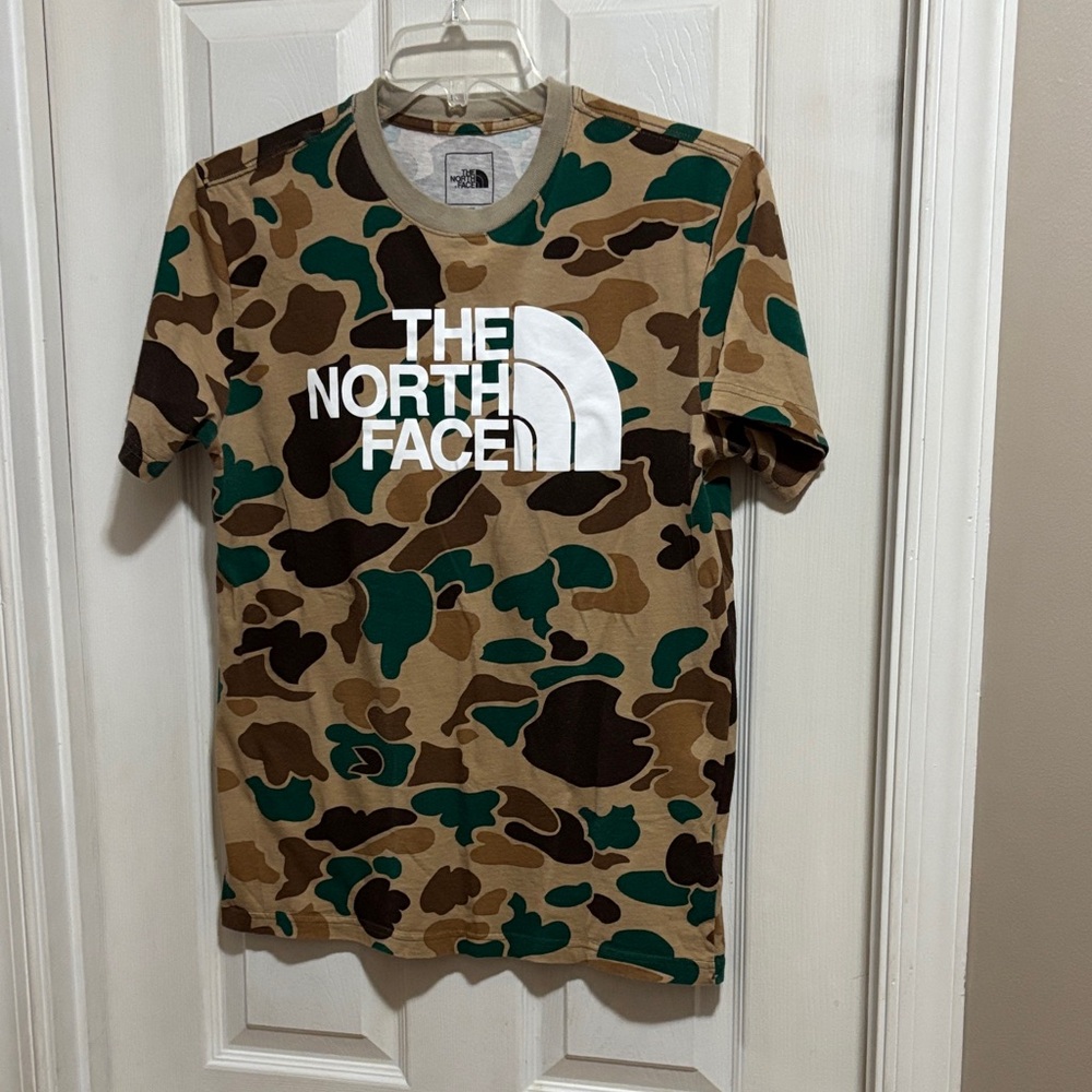 The North Face Camo Logo Short Sleeve Tee in Tan, Brown, Green